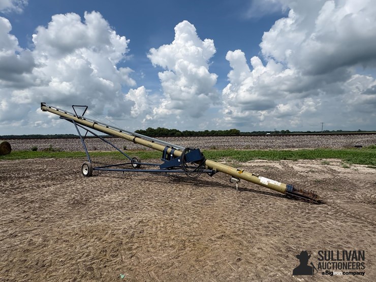 harvest-international-t1052-image-3