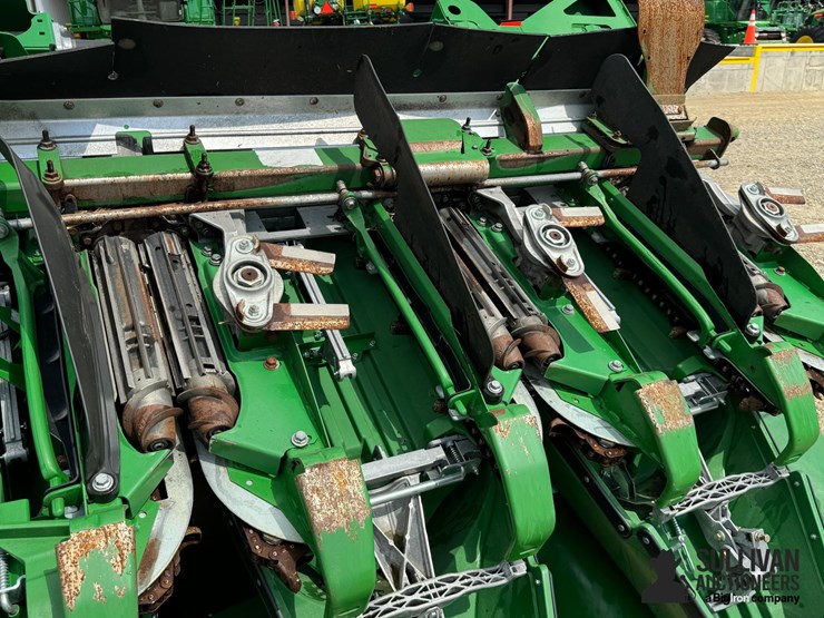 2023-john-deere-c12f-image-9