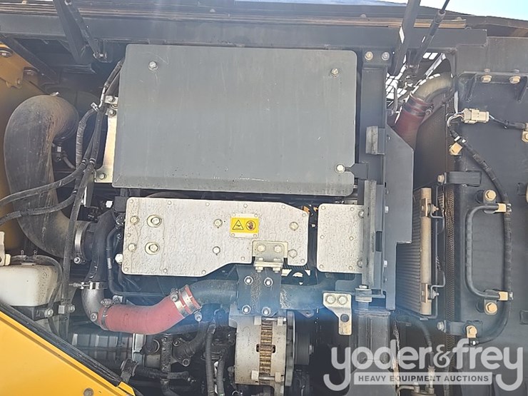 2017-komatsu-wa320-8-image-38