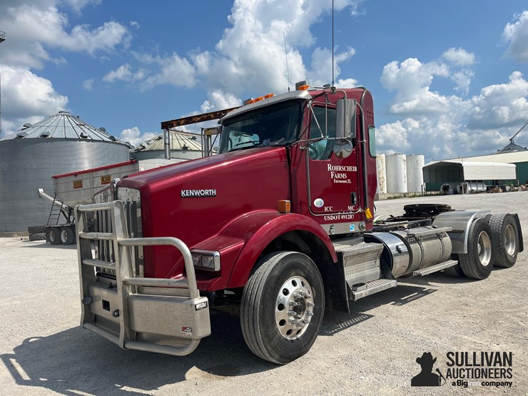 2011-kenworth-t800-image-1