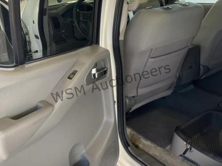 2015-nissan-frontier-image-25