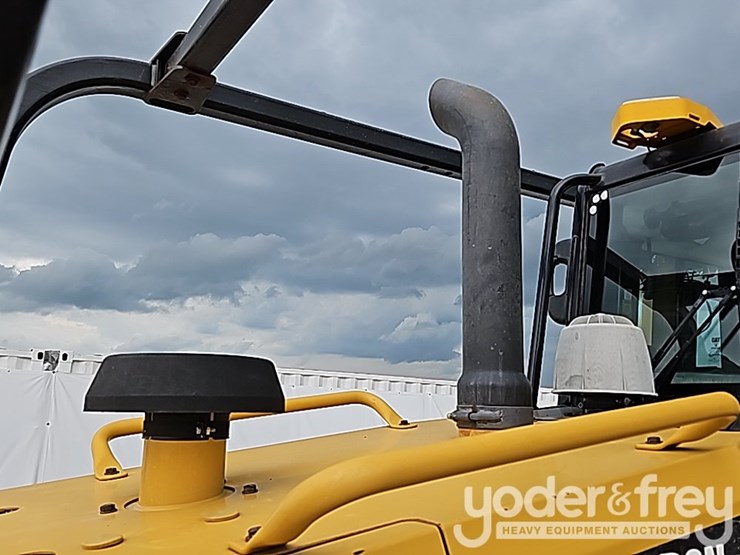 2019-caterpillar-d6n-lgp-image-32