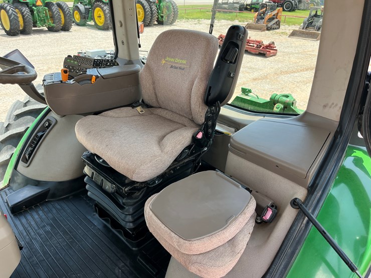 2010-john-deere-8345r-image-15