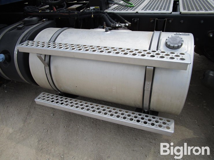 2021-kenworth-t680-image-9
