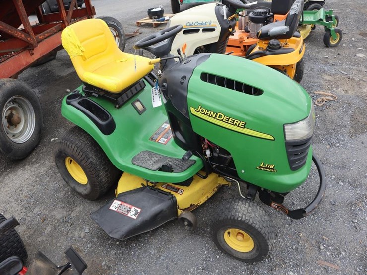 john-deere-l118-image-2