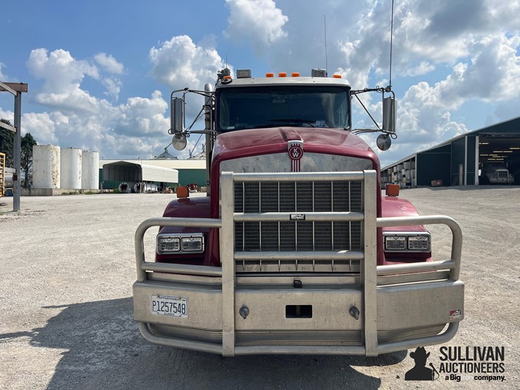 2011-kenworth-t800-image-2