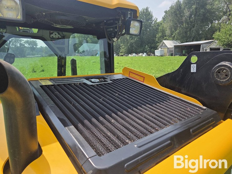 2020-jcb-270-image-17