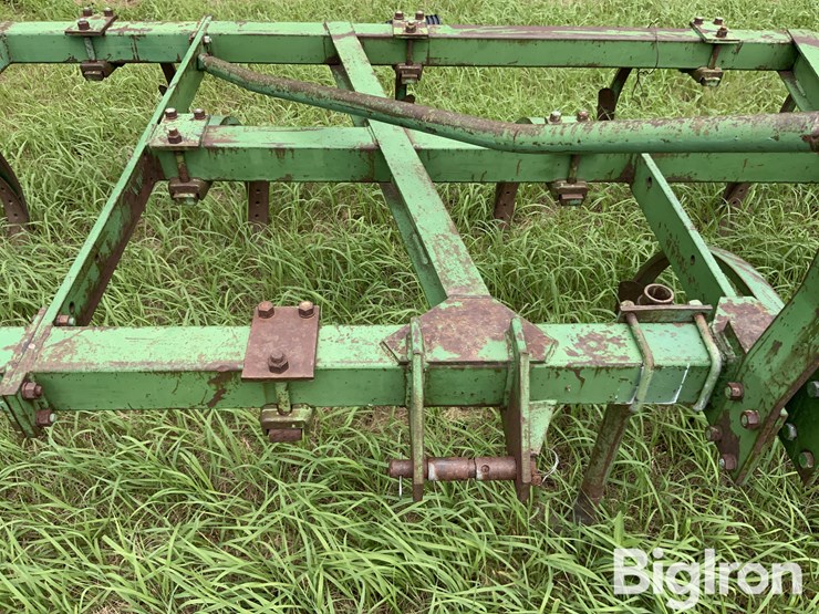 john-deere-100-image-11
