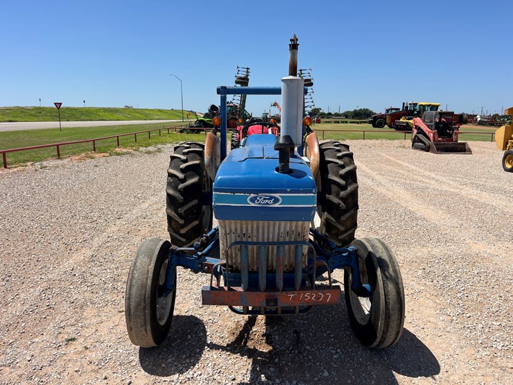 ford-3910-image-2