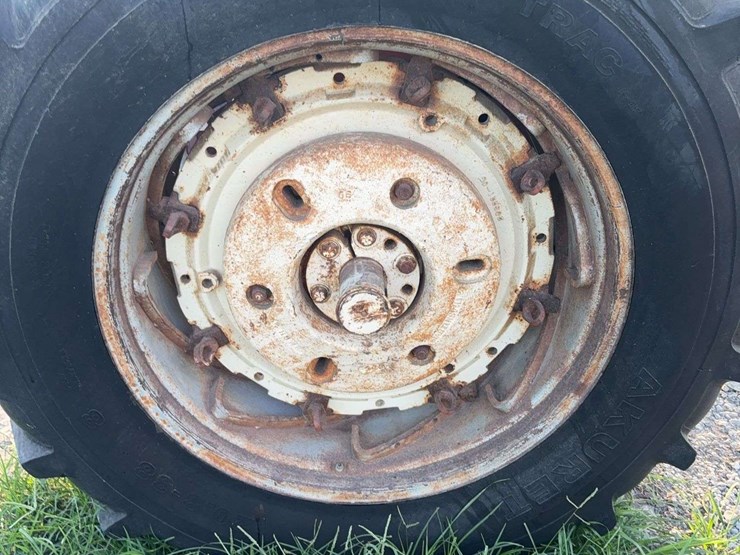 allis-chalmers-7060-image-10