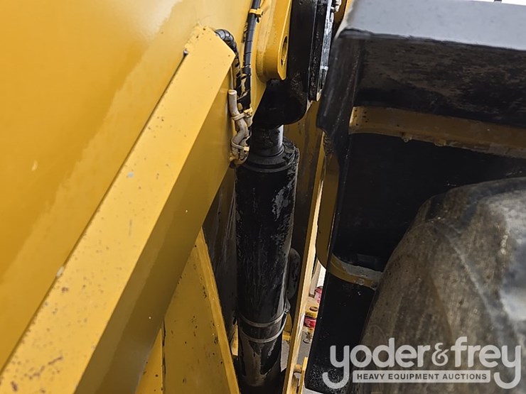 2018-caterpillar-926m-image-20