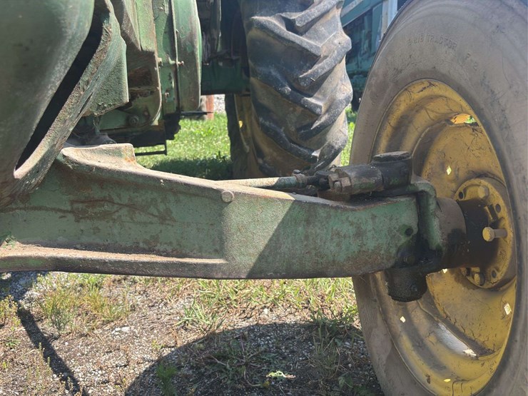 john-deere-720-image-17