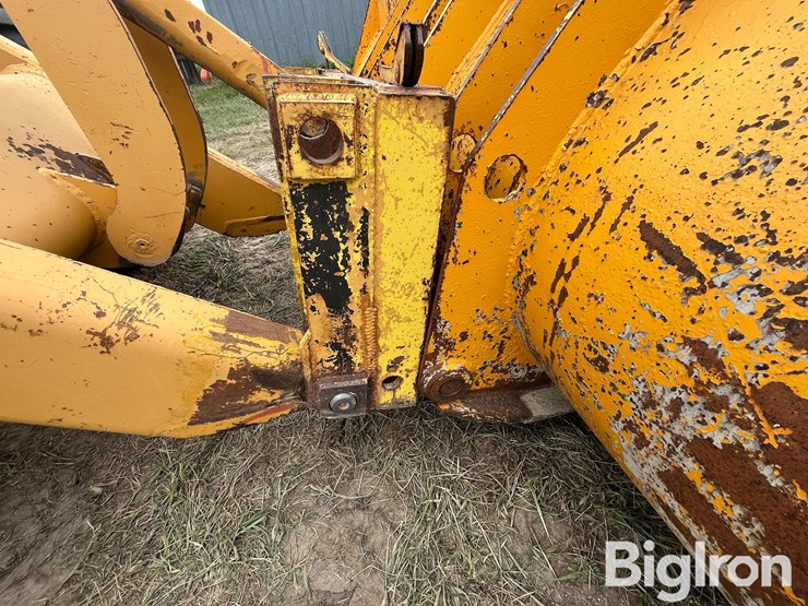 1985-deere-644c-image-15