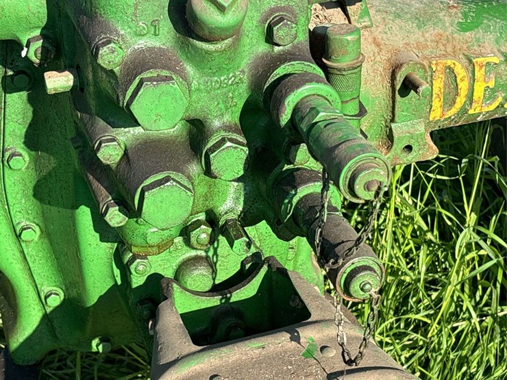 john-deere-model-b-image-37