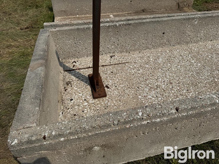 concrete-h-bunks-image-13