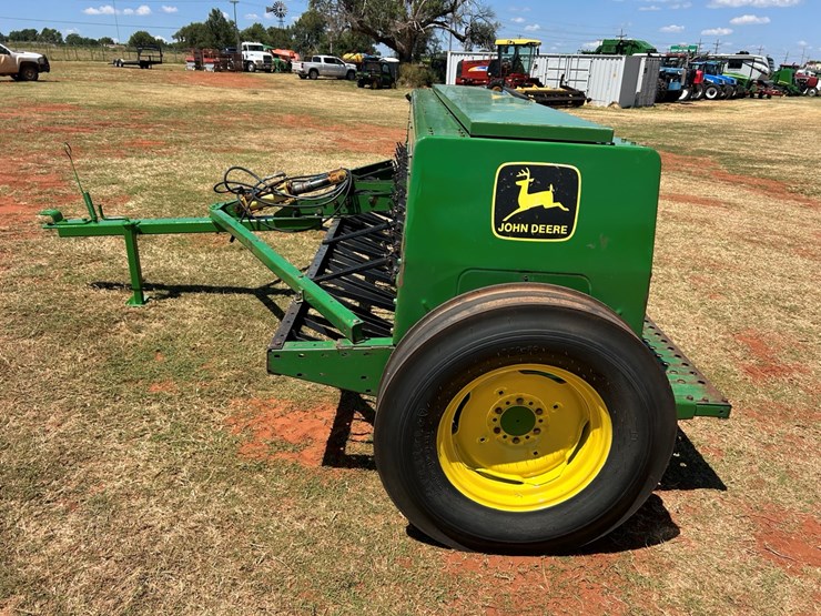 john-deere-450-image-8