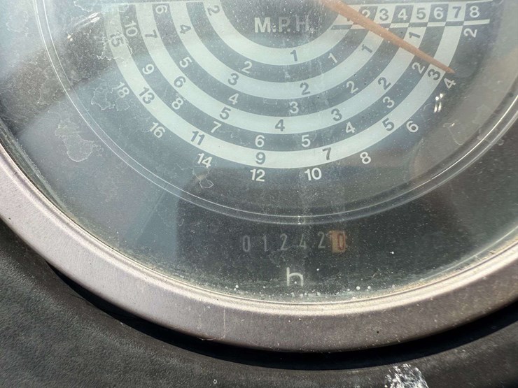 john-deere-2255-image-22