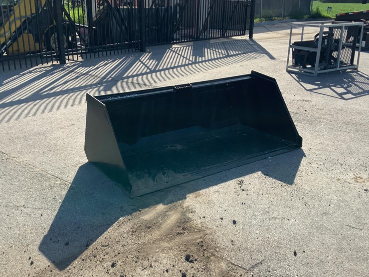 76"-skid-steer-bucket-image-3