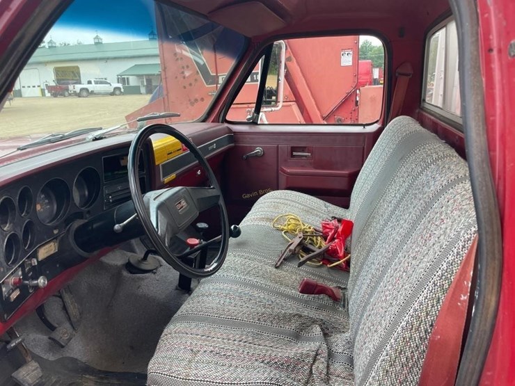 1982-gmc-sierra-3500-image-13