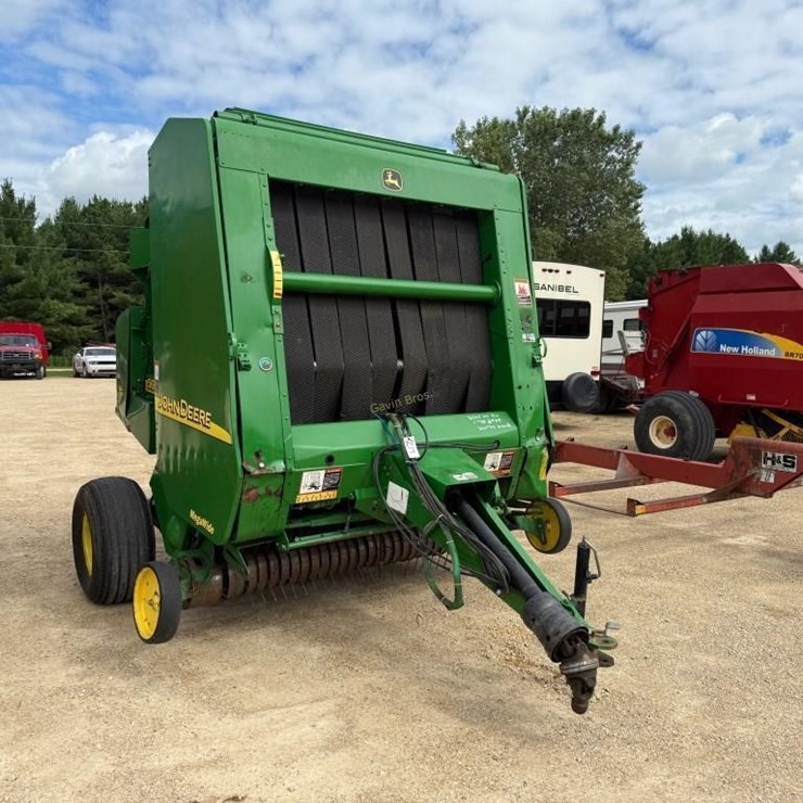 JOHN DEERE 567