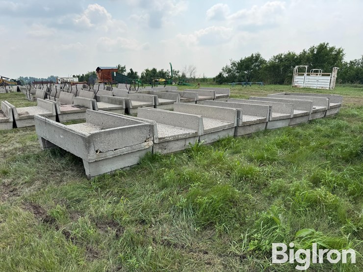 concrete-h-feed-bunks-image-4