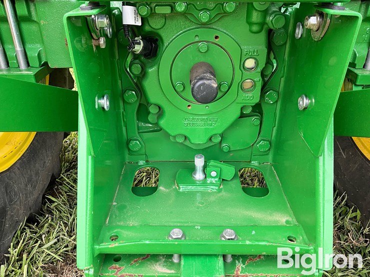 2023-john-deere-5067e-image-11