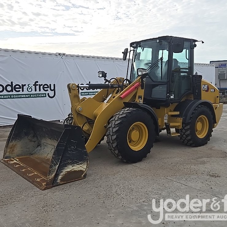 2023 CATERPILLAR 908