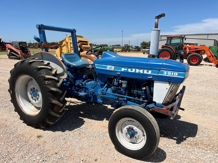 ford-3910-image-3