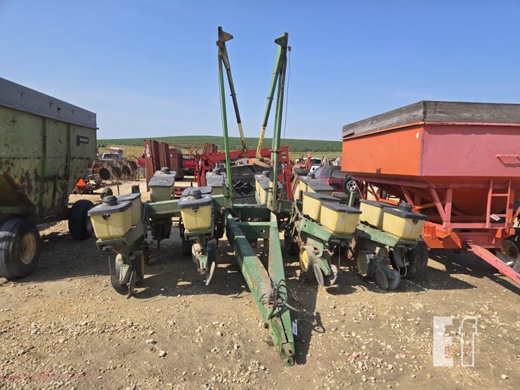 john-deere-7000-image-2