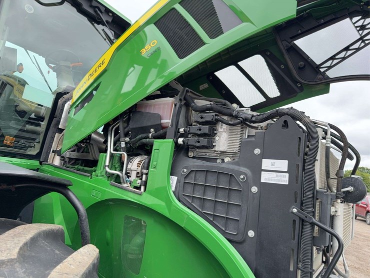 2021-john-deere-7r-350-image-30