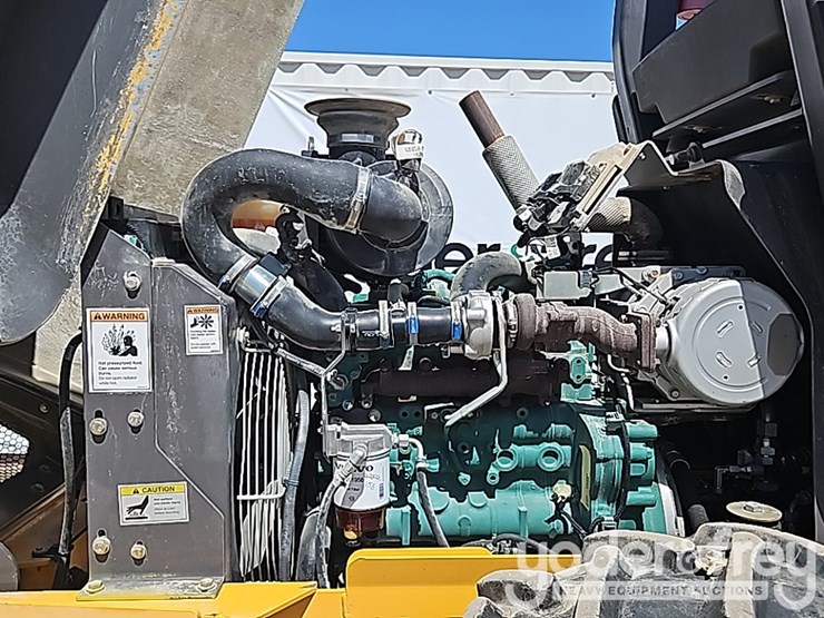 2017-volvo-sd45b-image-26