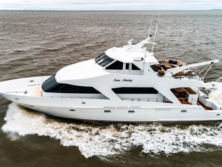 #18-•-2003-breaux-brothers-85'-yacht-|-"come-monday"-image-3