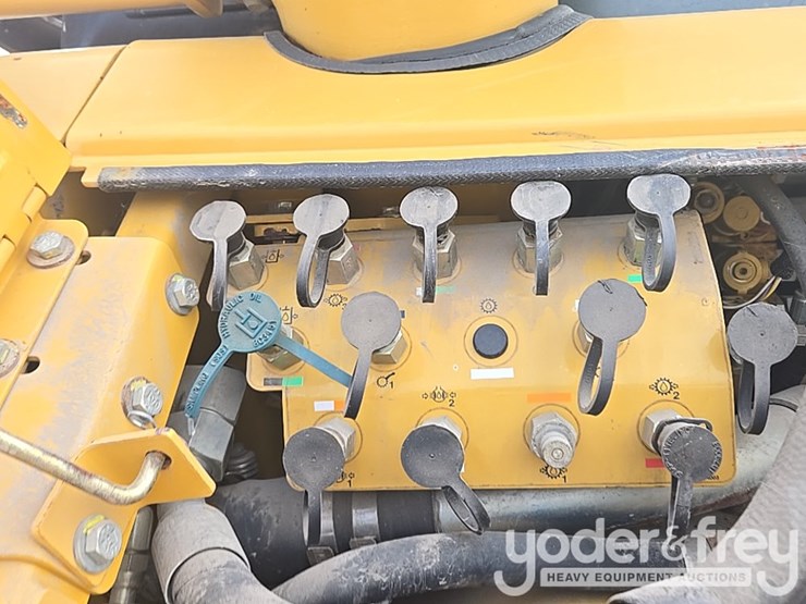 2008-caterpillar-d6n-lgp-image-54