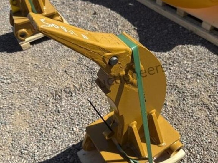 2025-caterpillar-306-image-3