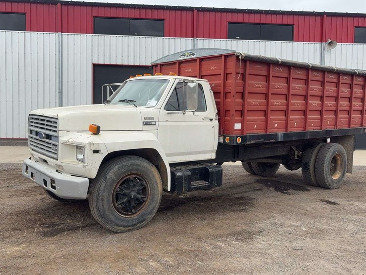 1985-ford-f700-image-1