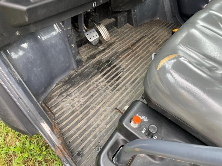 2016-kubota-rtv-x1100c-image-12