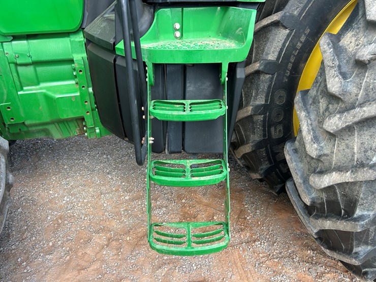 2010-john-deere-8320r-image-14