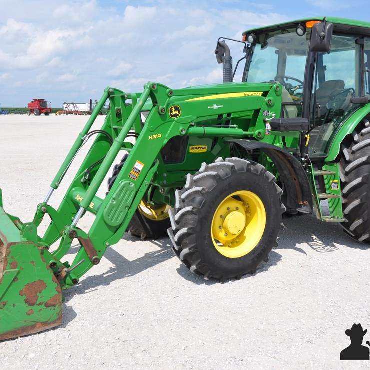 2015 JOHN DEERE 6130D