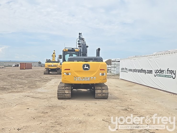 2022-deere-130g-image-4