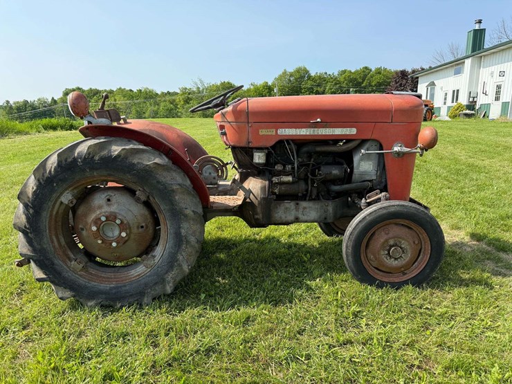 massey-ferguson-825-image-4
