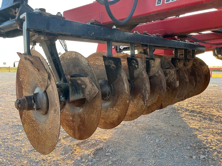case-ih-370-image-16