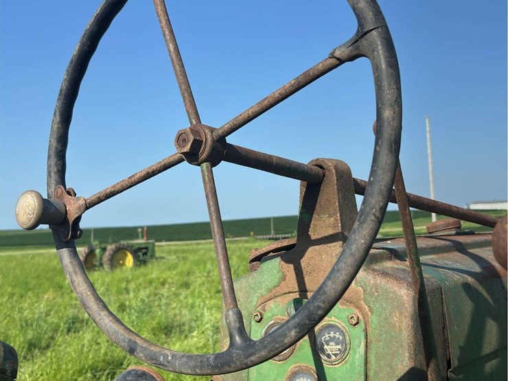 john-deere-70-image-34