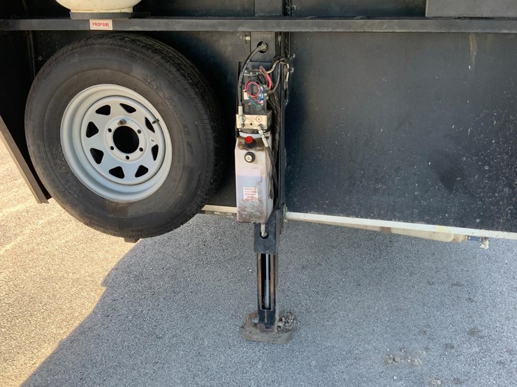 2020-dixie-outlaw-t/a-livestock-trailer-image-10