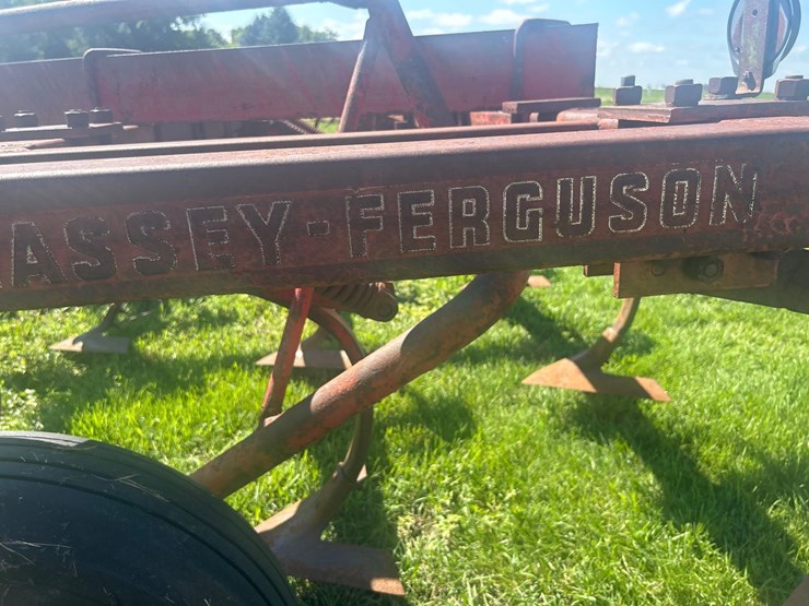 massey-ferguson-14-image-39