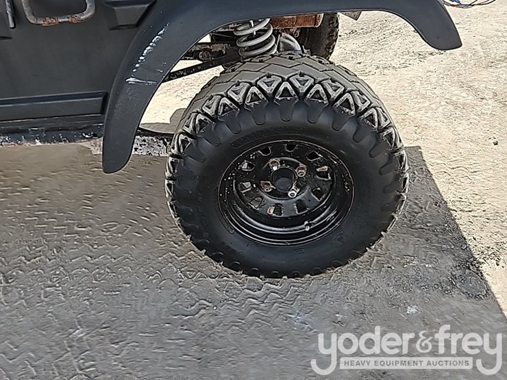 2019-club-car-carryall-1700-image-12