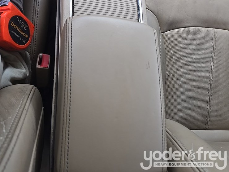 2010-buick-lacrosse-cxs-image-46