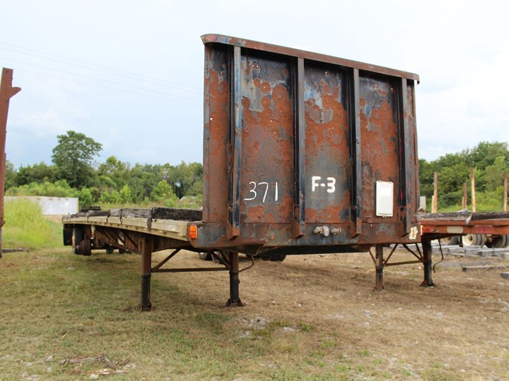fruehauf-flatbed-image-1