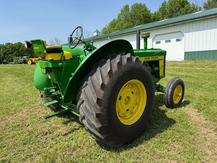john-deere-820-image-5