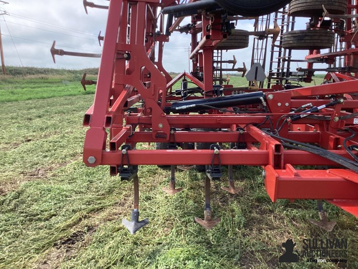 2017-case-ih-255-image-12