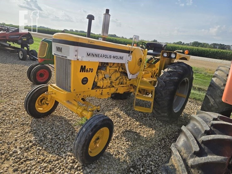 minneapolis-moline-m670-image-1